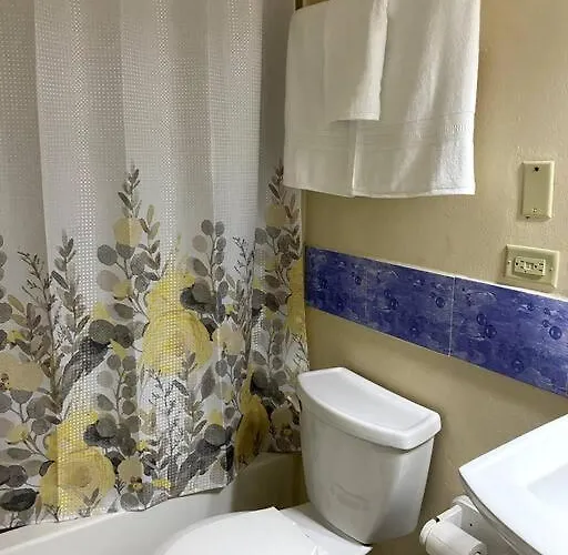Apartment Lush Tropical Located In A 4-star *