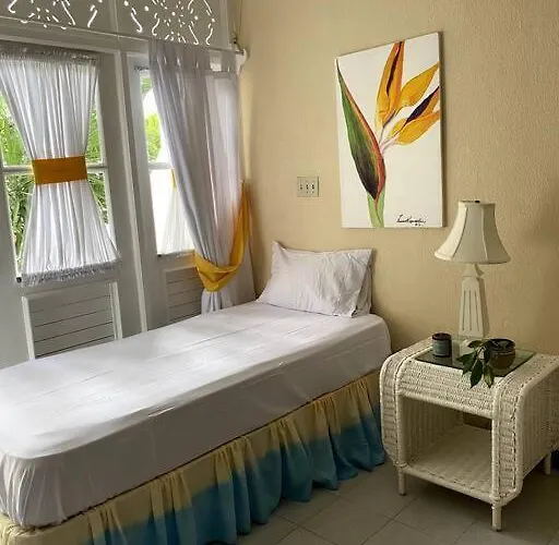 Lush Tropical Located In A 4-star *